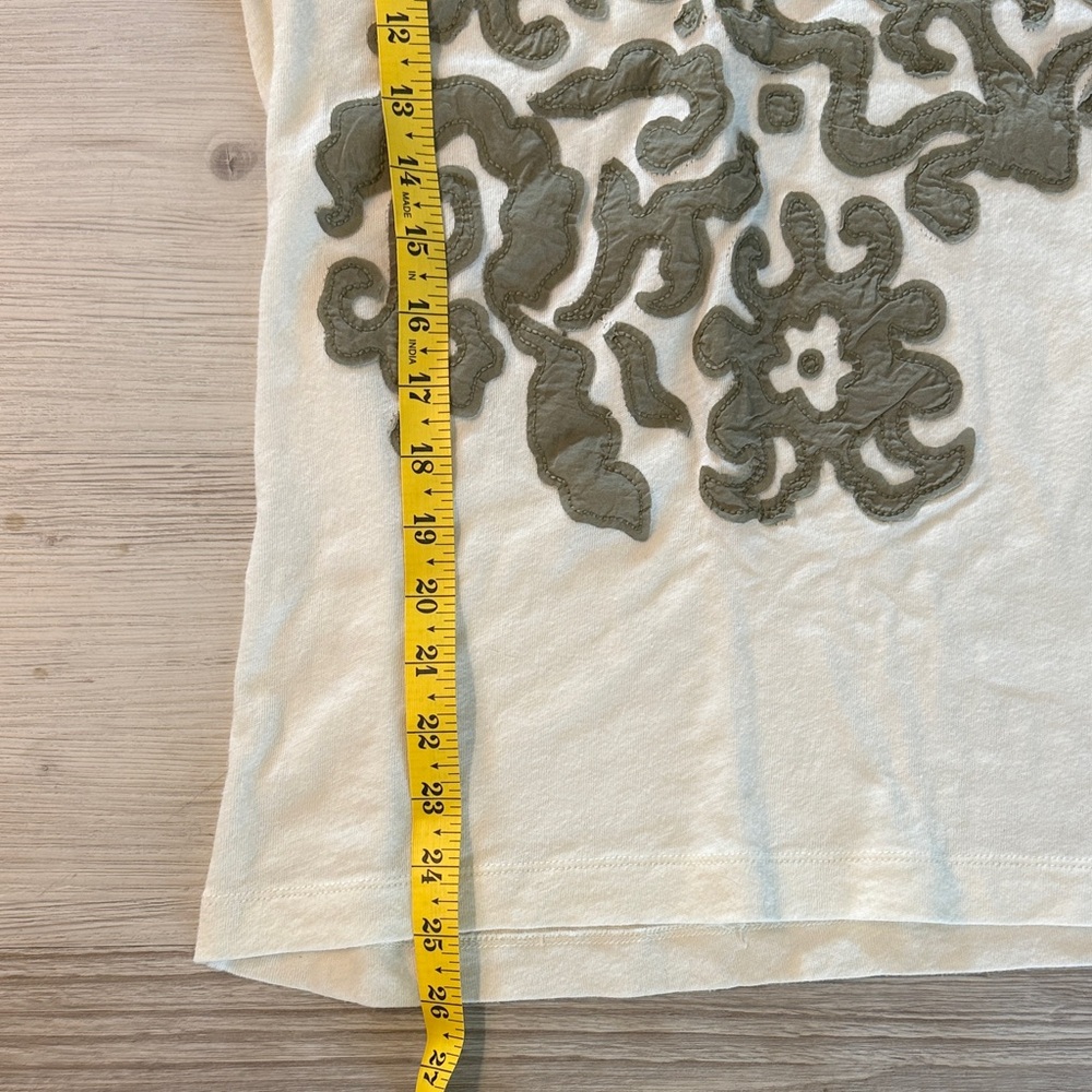J Crew Size Small T-Shirt with Grey Floral Design 100% Cotton - Picture 3 of 7